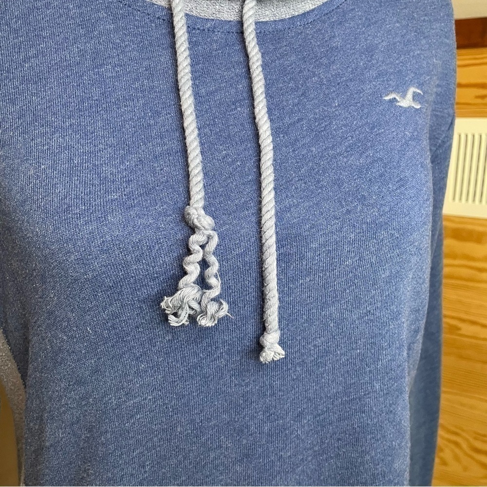 Hollister Turtleneck Pullover Sweatshirt Blue Colorblock Small S Casual Beach - Picture 8 of 8